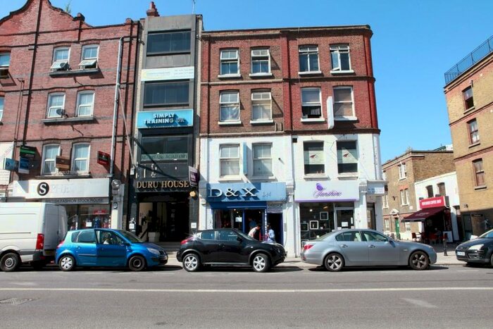 Studio To Rent In Commercial Road, Aldgate, London, E1