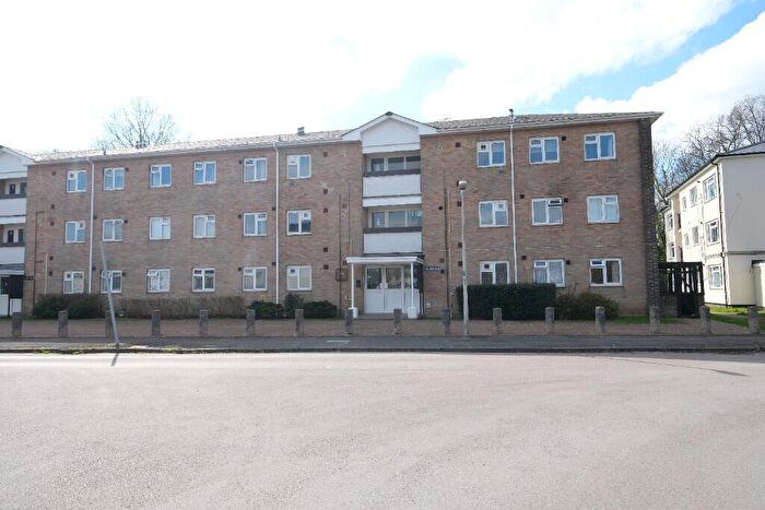 2 Bedroom Flat To Rent In Africa Drive, Marchwood, Southampton, SO40