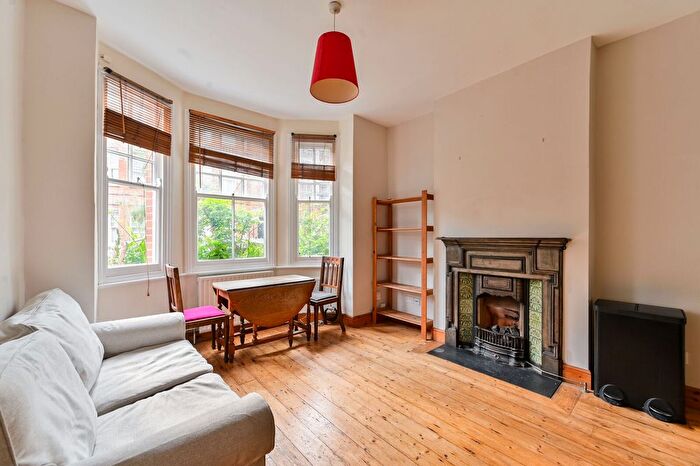2 Bedroom Flat For Sale In Morat Street, Oval, London, SW9