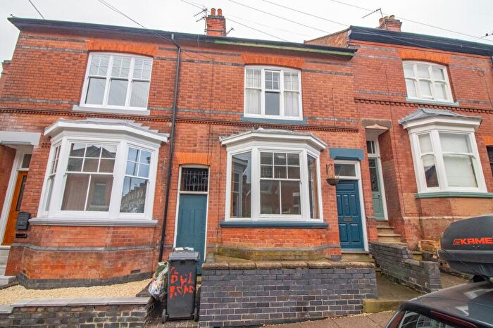 3 Bedroom Terraced House For Sale In Dulverton Road, Leicester, LE3