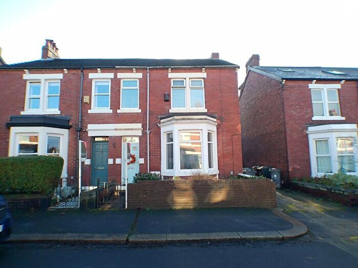 4 Bedroom Semi-Detached House For Sale In Sandringham Avenue, Newcastle Upon Tyne, NE12