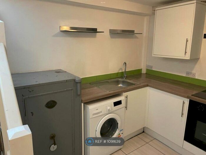 1 Bedroom Flat To Rent In Church Road, Redfield, Bristol, BS5