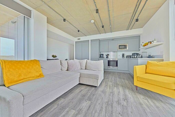 1 Bedroom Flat To Rent In Felixstowe Road, London, SE2