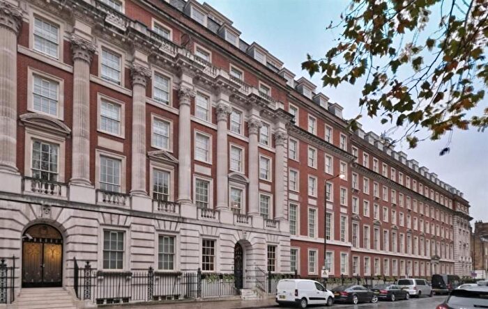 2 Bedroom Flat To Rent In Grosvenor Square, London, W1K