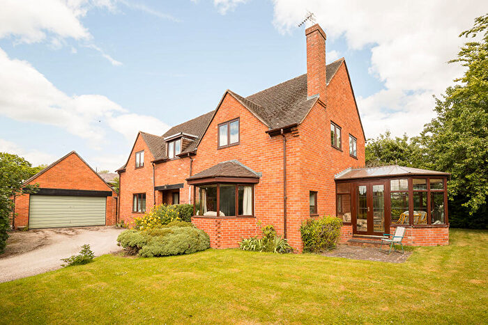 4 Bedroom Detached House For Sale In Brockway East, Chester, CH3