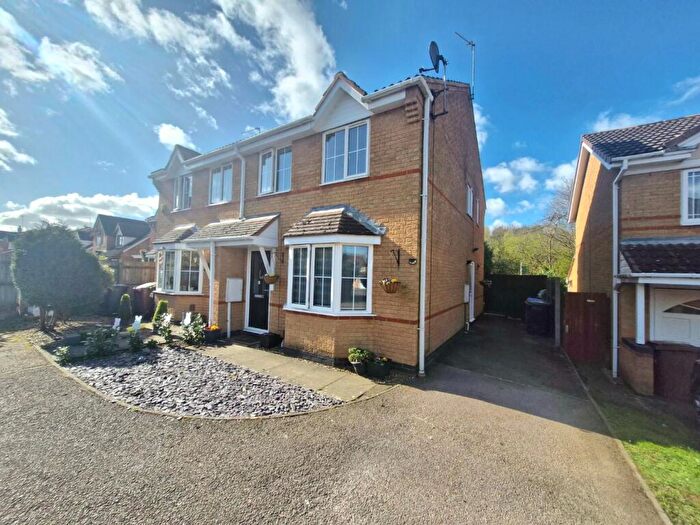 3 Bedroom Semi Detached House For Sale In Towton Court, Buckingham Fields, Northampton, NN4