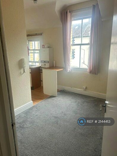 1 Bedroom Flat To Rent In Colwyn Bay, Colwyn Bay, LL29