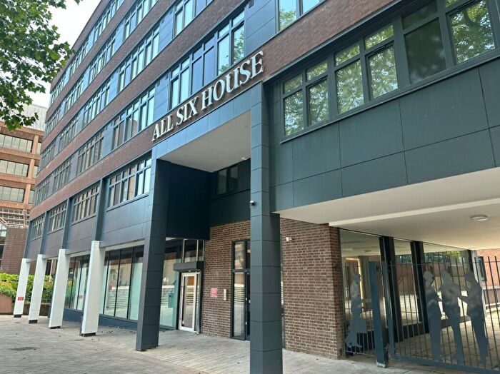 2 Bedroom Apartment To Rent In Derby Square, Liverpool, Merseyside, L2