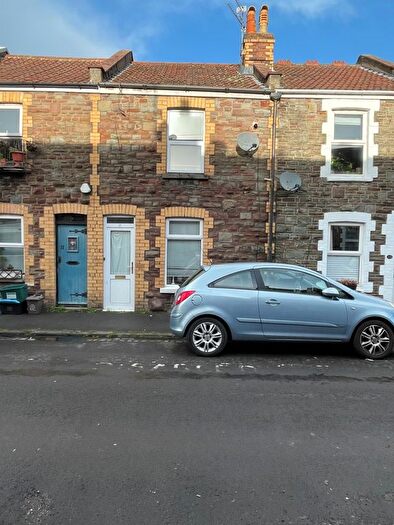 2 Bedroom Terraced House To Rent In Lower Station Road, Bristol, BS16