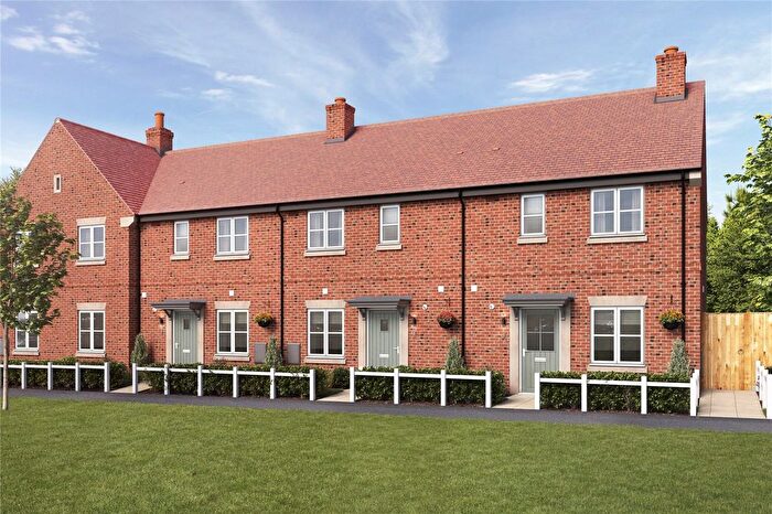 2 Bedroom End Terrace House For Sale In White Barrow Lane, Basingstoke, Hampshire, RG23