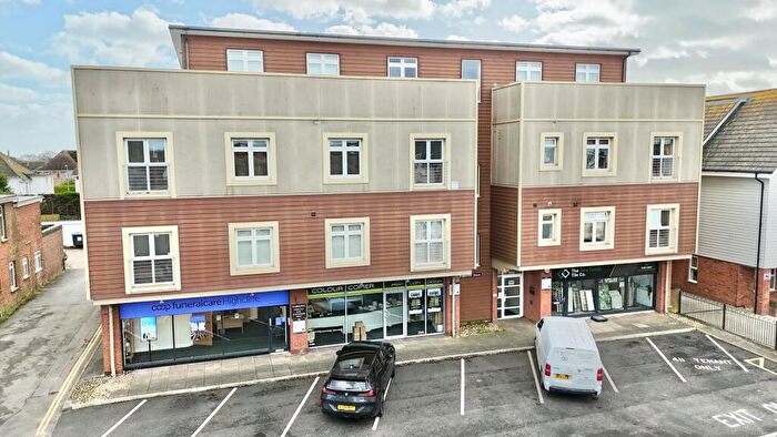 2 Bedroom Apartment For Sale In Lymington Road, Highcliffe On Sea, Christchurch, BH23