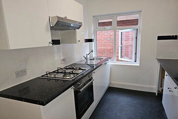 2 Bedroom Flat To Rent In Quarry View, Newport, PO30