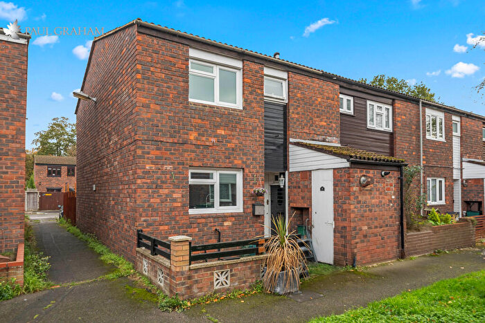 3 Bedroom End Of Terrace House For Sale In Prince Charles Way, Wallington, SM6