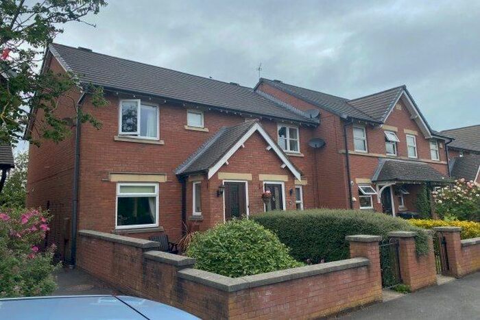 2 Bedroom Town House To Rent In West Cliffe, Lytham St. Annes FY8