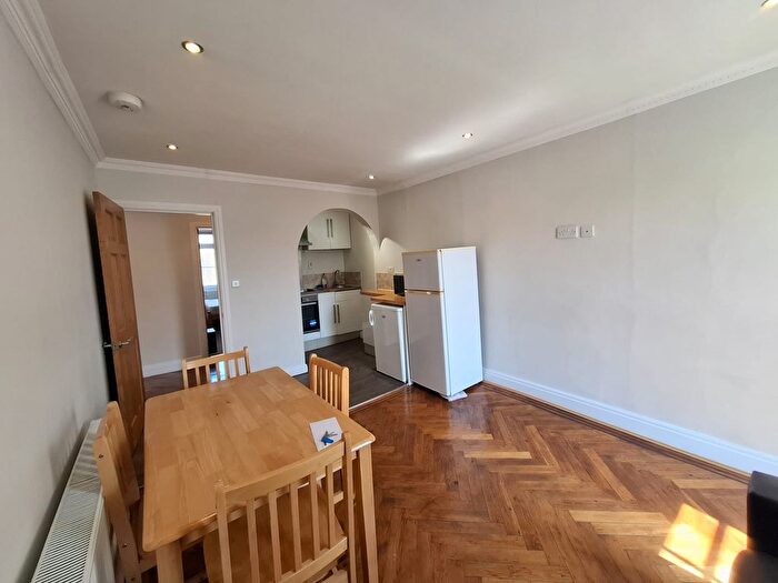 2 Bedroom Flat To Rent In Belgrave Road, London, SW1V