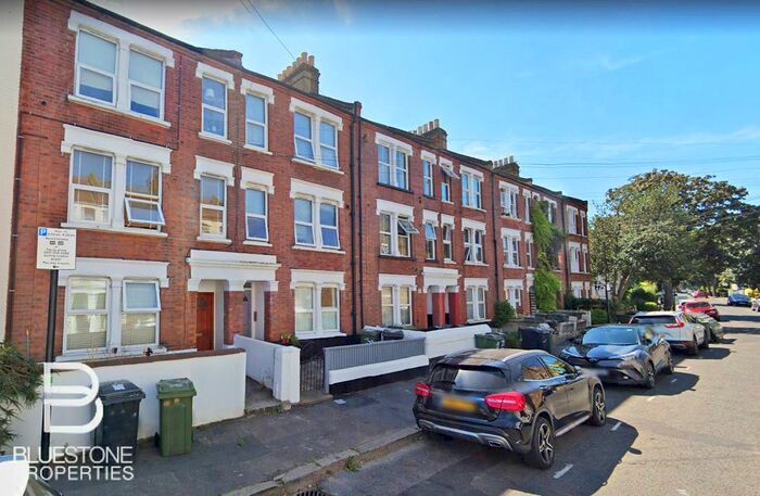 2 Bedroom Flat To Rent In Southwell Road, London, SE5