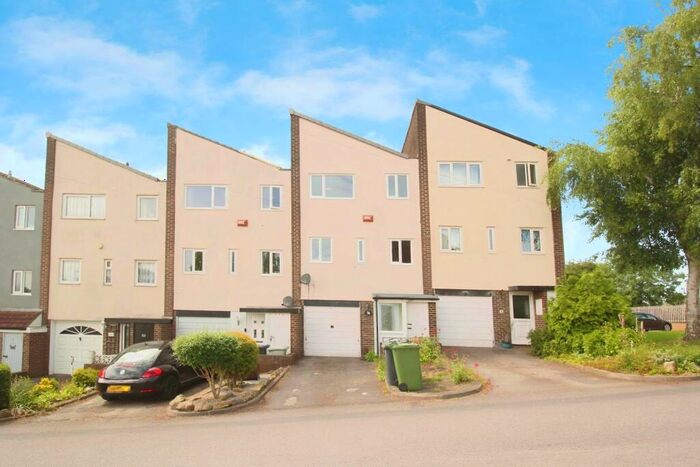 3 Bedroom Terraced House To Rent In Field End, Leeds, West Yorkshire, LS15