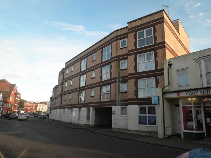 1 Bedroom Flat To Rent In Phoenix Court, Langney Road, Eastbourne, BN22