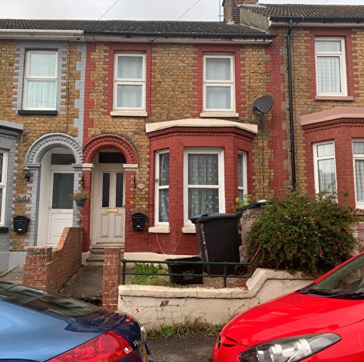 2 Bedroom Terraced House To Rent In Kitchener Road, Dover, CT17