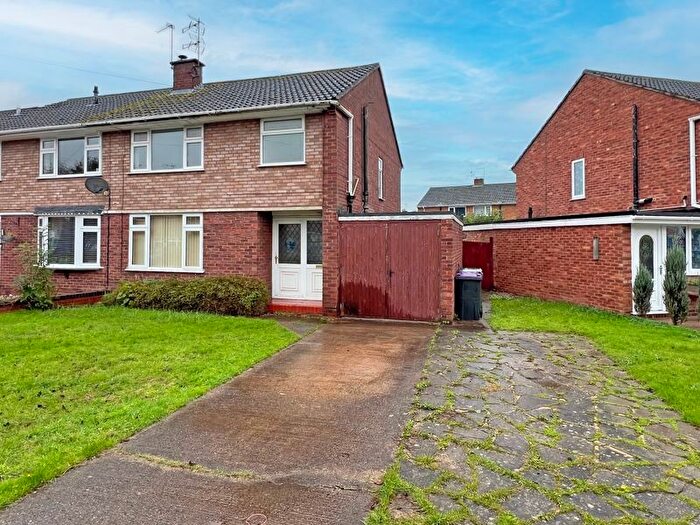 3 Bedroom Semi-Detached House For Sale In Well Meadow, Bridgnorth, WV15