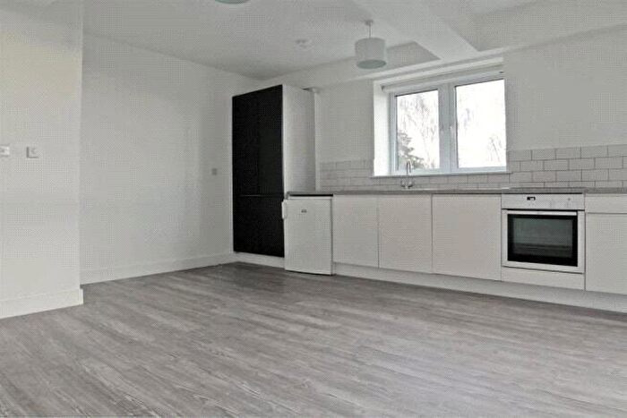 2 Bedroom Apartment To Rent In - Elmfield Road, Bromley, Kent, BR1
