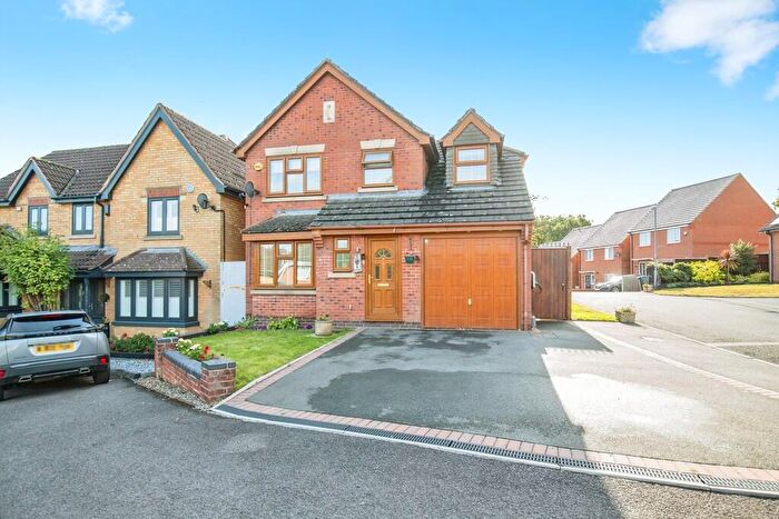4 Bedroom Detached House For Sale In Silverbirch Close, Hartshill, CV10