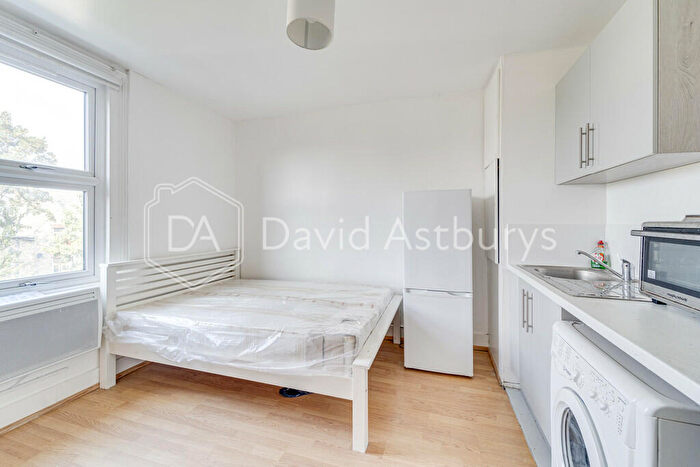 Studio To Rent In Tottenham Lane, Crouch End, London, N8