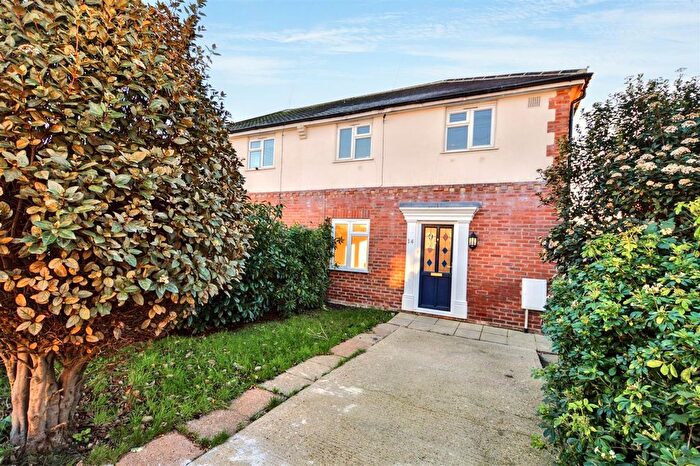 3 Bedroom Semi-Detached House To Rent In Knoll Crescent, Hampden Park, Eastbourne, BN22