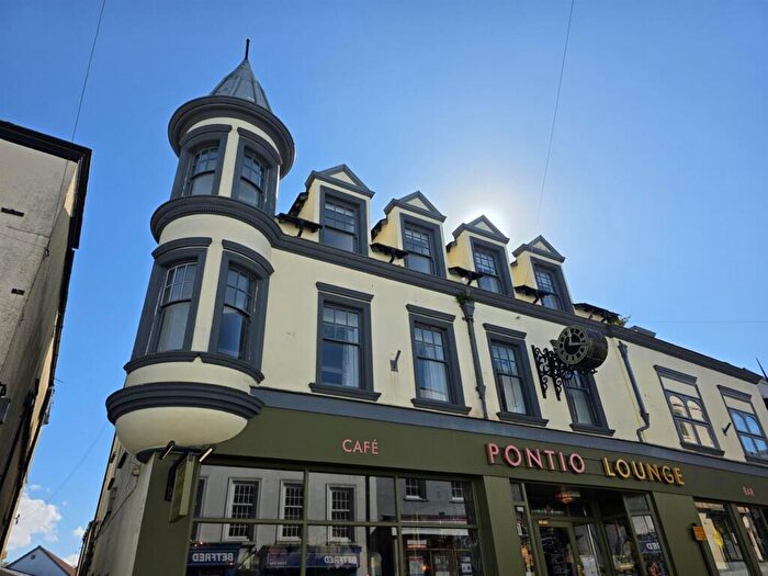 1 Bedroom Apartment To Rent In Oxford Street, High Street, Chepstow, NP16