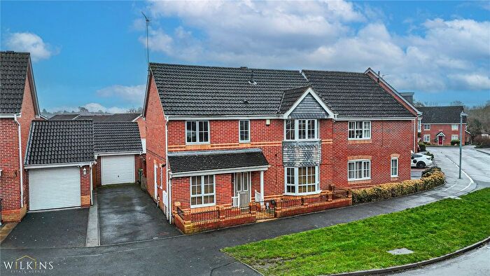 4 Bedroom Detached House For Sale In Chaytor Drive, Nuneaton, Warwickshire, CV10