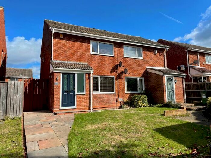 2 Bedroom Semi-Detached House To Rent In Westhill, Stantonbury, MK14