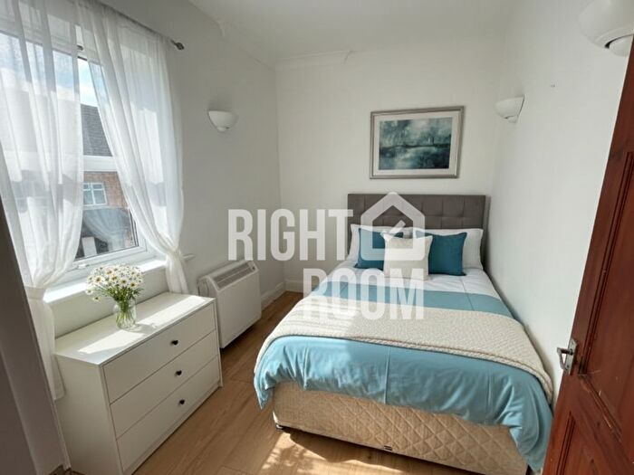 2 Bedroom Flat To Rent In Flat A, Bridge Terrace, Albert Road South, Southampton, SO14