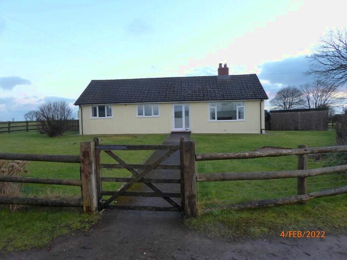 3 Bedroom Bungalow To Rent In Llanddowror, St Clears, Carmarthenshire SA33
