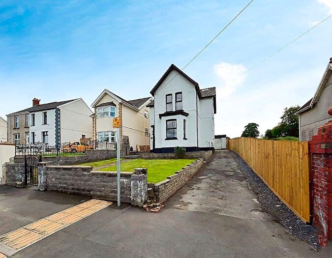 5 Bedroom Detached House For Sale In Gorseinon Road, Penllergaer, Swansea, SA4