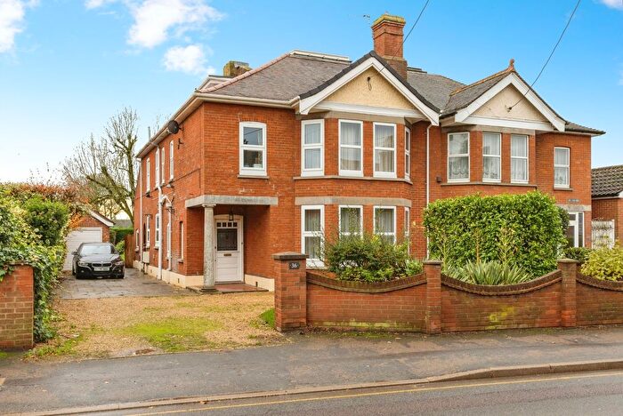 4 Bedroom Semi Detached House For Sale In Norwich Road, Watton, Thetford, Norfolk, IP25