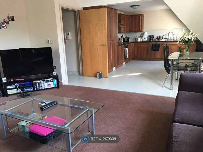 2 Bedroom Flat To Rent In Alpine House, Sheffield, S6