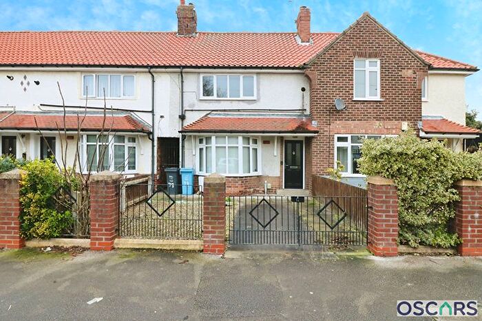 2 Bedroom Terraced House To Rent In Th Avenue, Hull, HU6