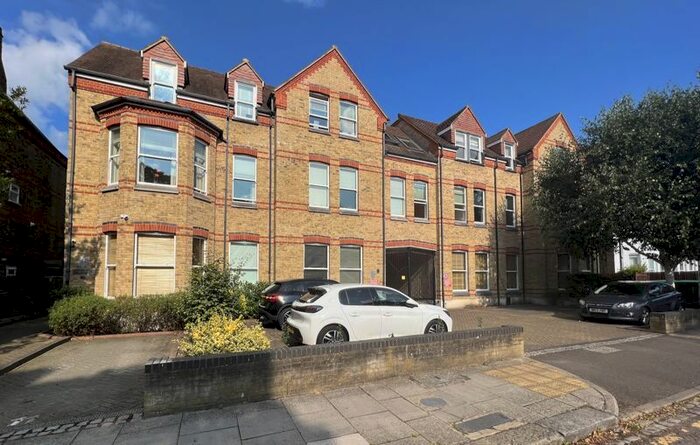 2 Bedroom Flat To Rent In Grange Park, London, W5