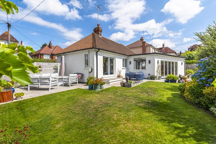 3 Bedroom Detached Bungalow For Sale In Doric Avenue, Southborough, Tunbridge Wells, TN4
