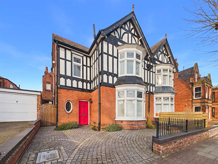 4 Bedroom Semi Detached House For Sale In Granby Street, Loughborough, LE11