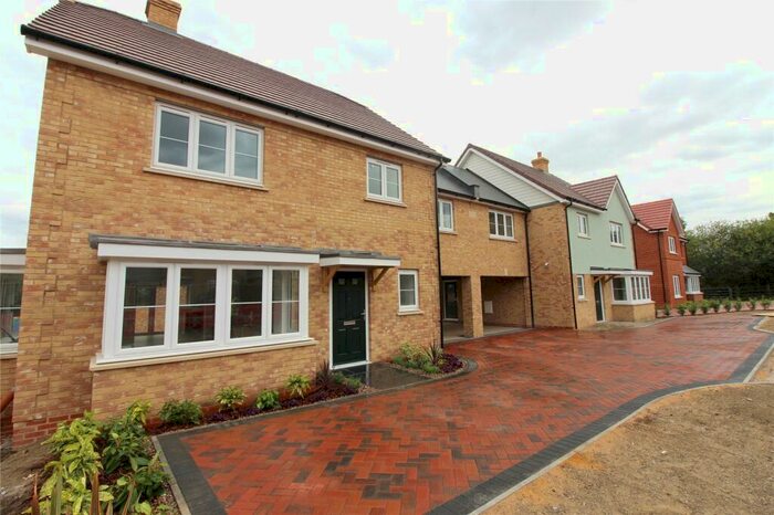 4 Bedroom Link Detached House For Sale In Larcombe Mews, Roman Road, CM4