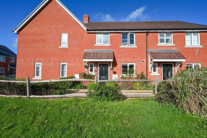 3 Bedroom Terraced House For Sale In Narrowleaf Drive, Ringwood, BH24