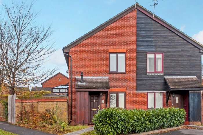 1 Bedroom End Of Terrace House To Rent In Ashbarn Crescent, Winchester, SO22