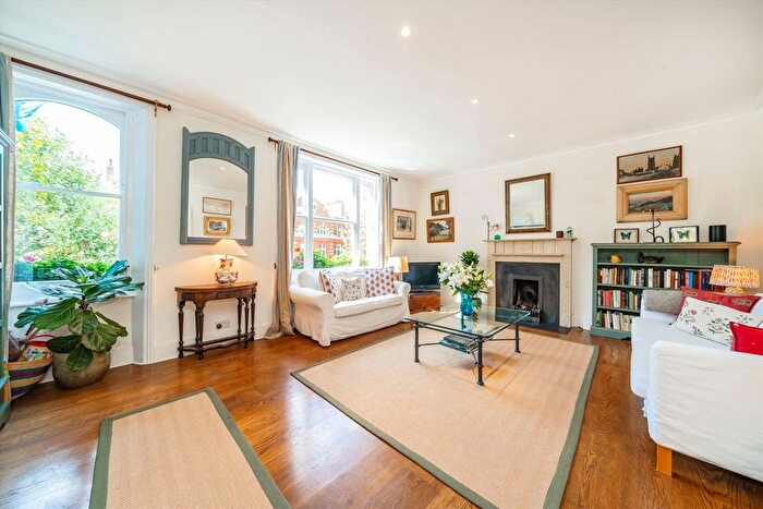 2 Bedroom Flat For Sale In Randolph Avenue, Maida Vale, W9