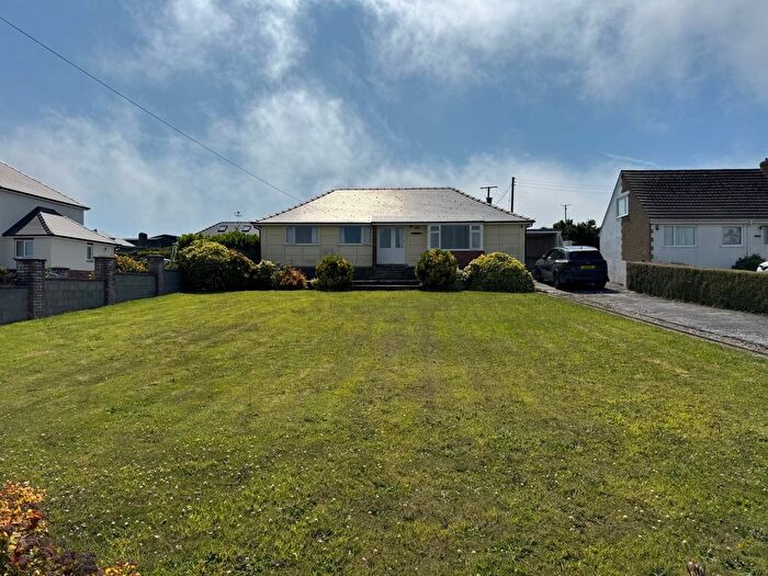 4 Bedroom Bungalow For Sale In Hilltop Way, Aberporth, SA43