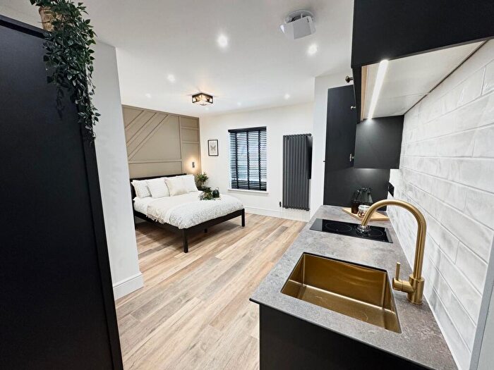 Studio To Rent In Lawford Road, Rugby, CV21