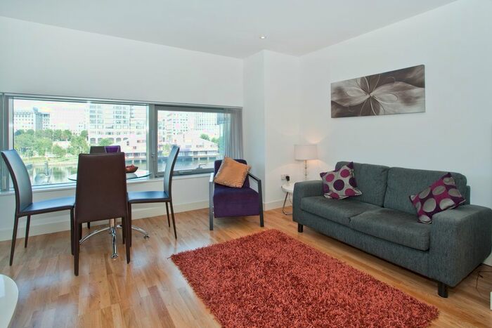 Studio To Rent In Landmark East Tower, Marsh Wall, Canary Wharf, London, E14