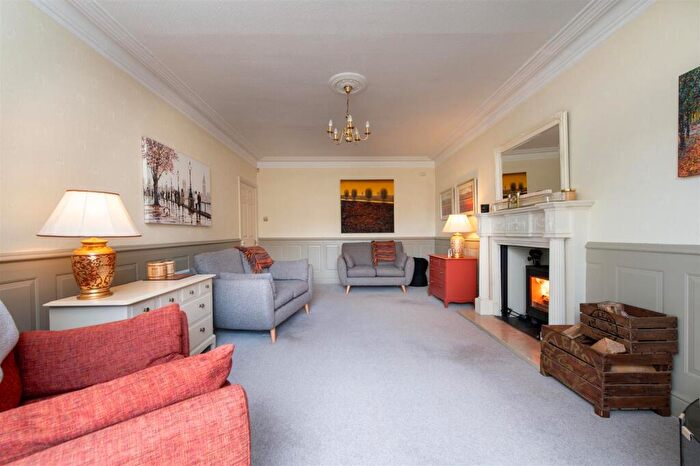 5 Bedroom Detached House For Sale In Ham Lane, Stourbridge, DY9