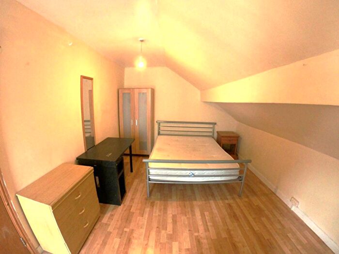 6 Bedroom End Of Terrace House To Rent In King Edward's Road, Swansea, West Glamorgan, SA1