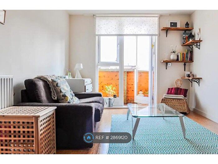 1 Bedroom Flat To Rent In Wenlock Street, London, N1